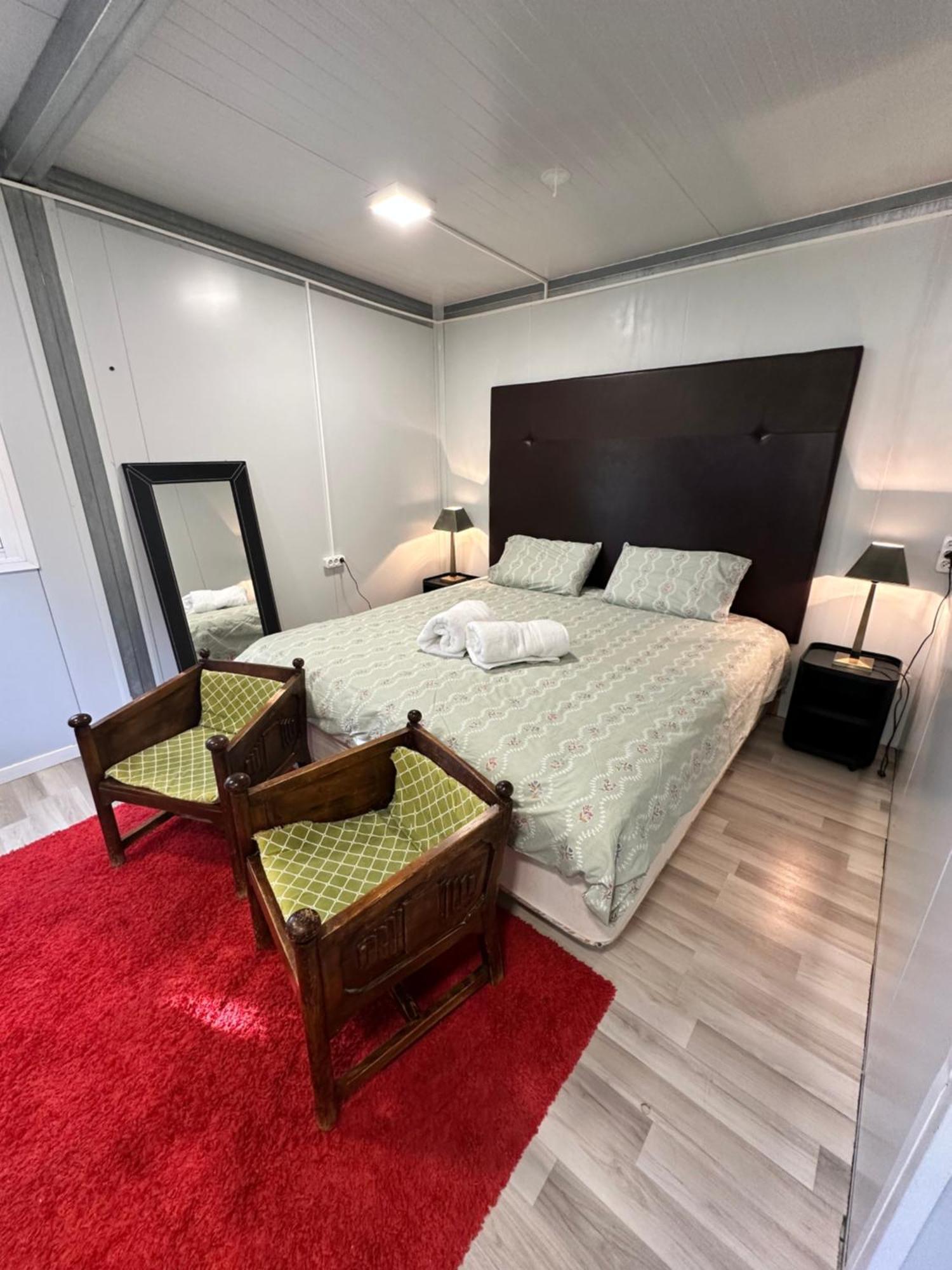 Bungalow Infanta Torrelaguna Eksteriør billede